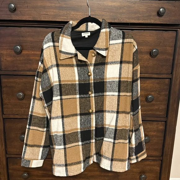 Pulse Shacket - Picture 2 of 6